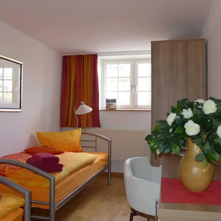 Winfried Schaffer * Neubrandenburg